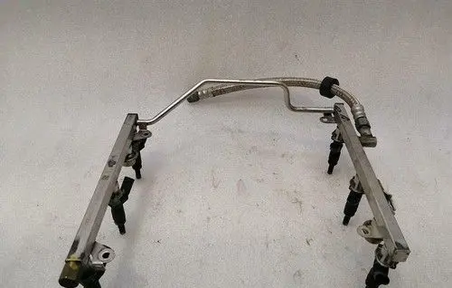 Mercedes-Benz S W221 Fuel injector supply line/pipe A2720701495