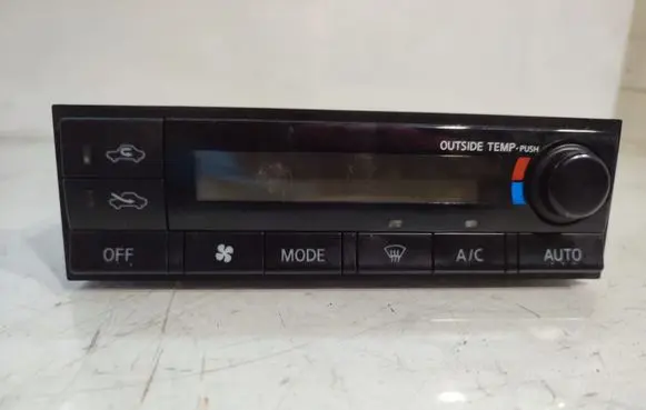 Nissan X-Trail T30 Climate control unit 275008H802
