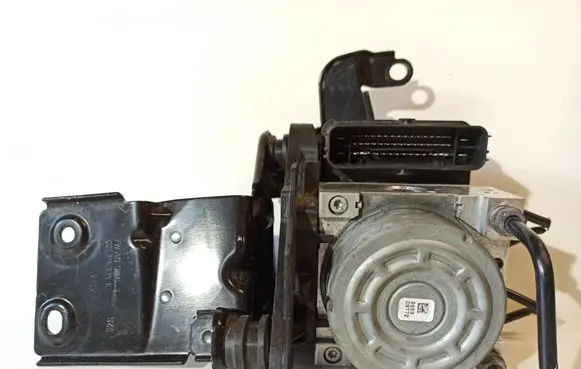 Volkswagen Golf VII ABS Pump 5Q0614517BL