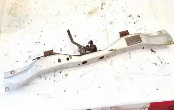 Chrysler Voyager Radiator support slam panel