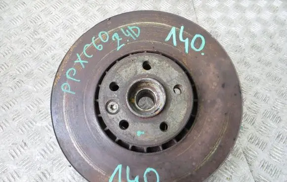 Volvo XC60 Front wheel hub spindle knuckle