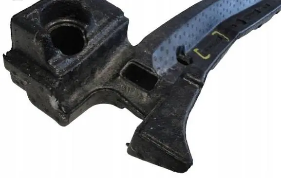 Front bumper foam support bar