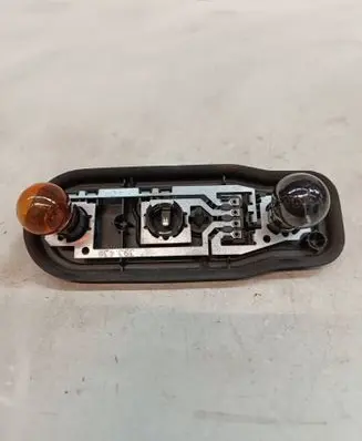 BMW 5 E39 Tail light bulb cover holder 399388