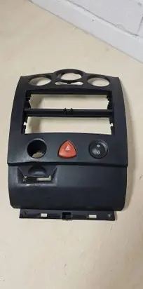 Renault Megane II Hazard light switch 8200407415