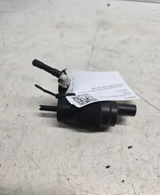 Audi A6 C7 Windscreen/windshield washer pump 8K9955647