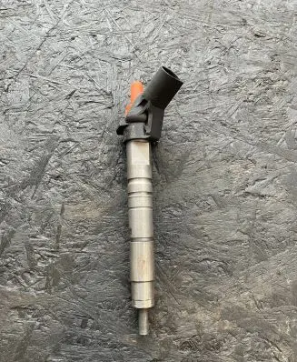 Mercedes-Benz GLC X253 C253 Fuel injector A6510702987 1510404699 0445117035