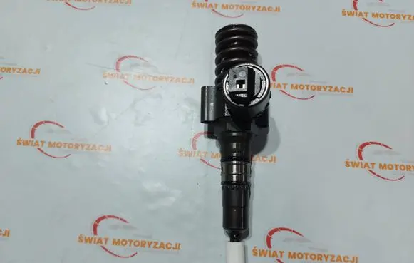 Audi A3 S3 8P Fuel injector 03G130073B