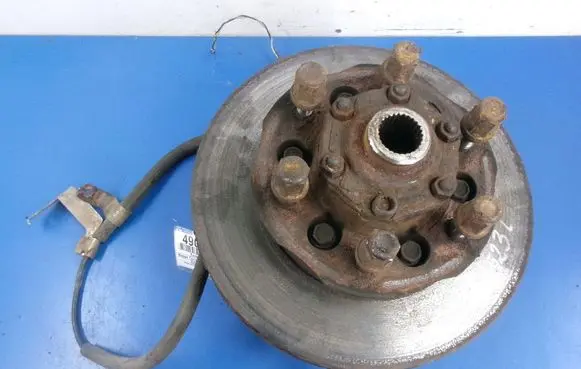 Nissan Terrano Front wheel hub spindle knuckle