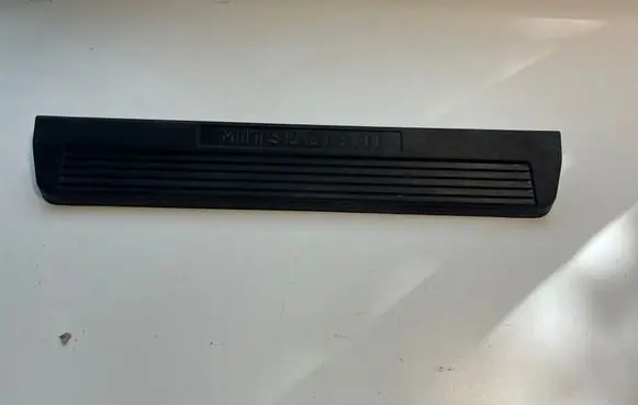 Mitsubishi Pajero Trim molding 9412042MR