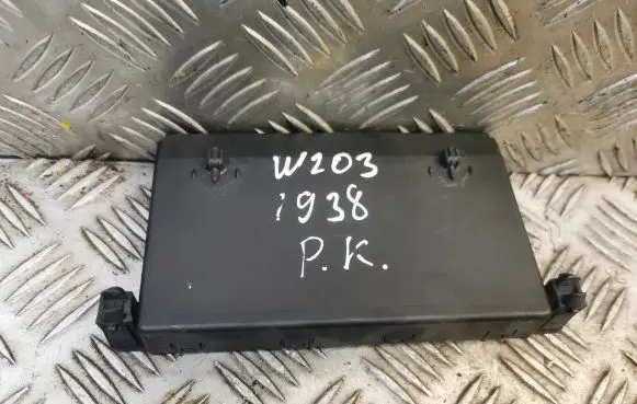 Mercedes-Benz C W203 Door control unit/module 2038201585 A2038201585