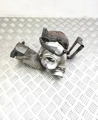BMW 3 E90 E91 Turbo 850689301 4933500240