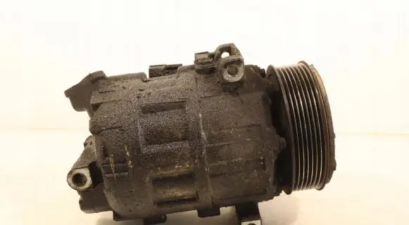 Opel Vivaro Air conditioning (A/C) compressor (pump) 8200454172