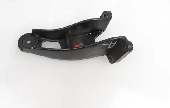 Suzuki Grand Vitara I Engine mounting bracket 