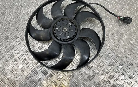 BMW 5 G30 G31 G38 Electric radiator cooling fan 8655845