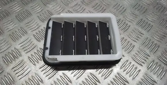 Lexus RX V Quarter panel pressure vent 