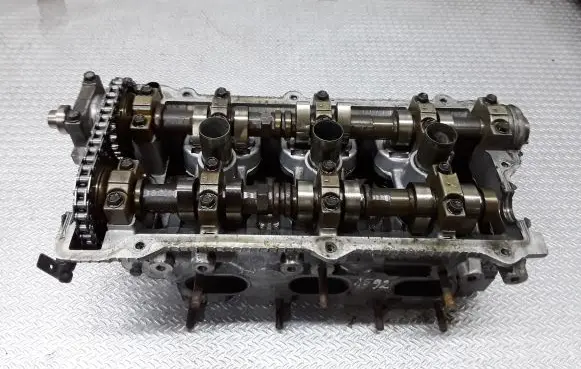 Hyundai Santa Fe Engine head 