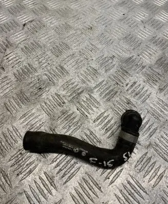 Coolant pipe/hose