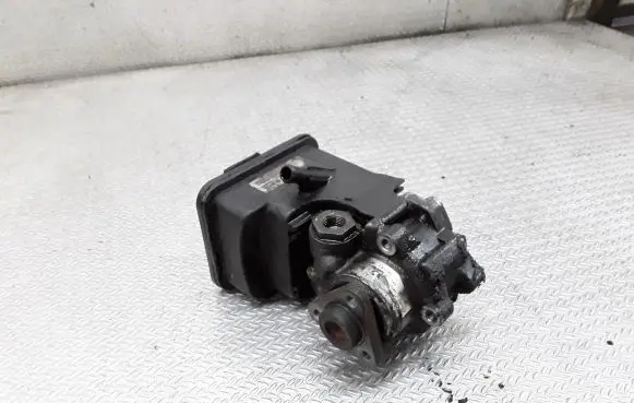 BMW X3 E83 Power steering pump 341380701
