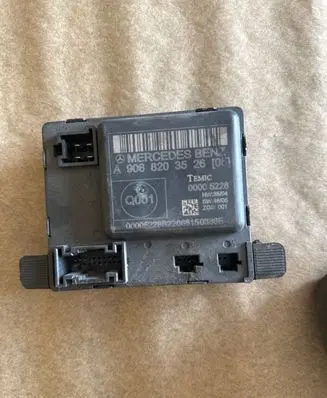 Mercedes-Benz Sprinter W906 Door control unit/module A9068203526 00005228
