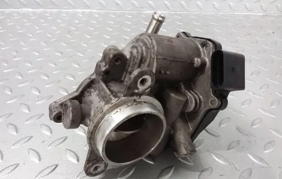 Skoda Octavia Mk3 (5E) Throttle valve 04L128059M 04L128063N A2C82502900