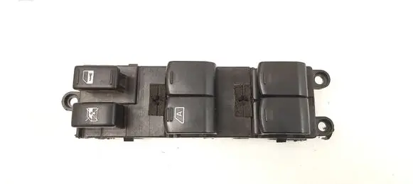Subaru Legacy Electric window control switch 157525