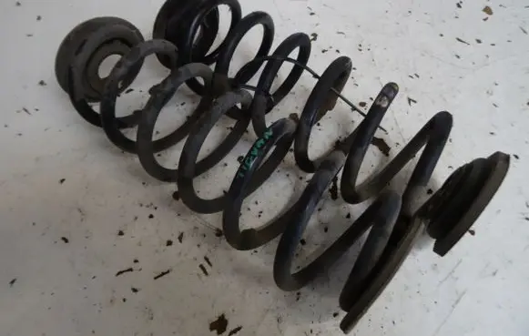Volkswagen Tiguan Rear coil spring