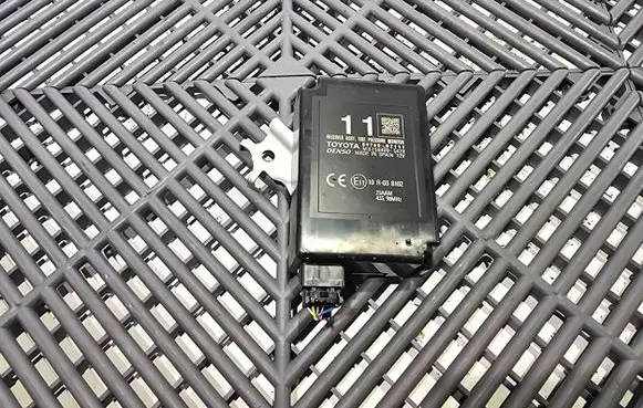 Toyota Auris E180 Tire pressure control unit 8976002111 MB1584003420