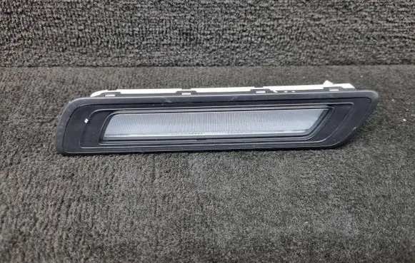 Audi Q7 4M Boot/trunk interior light 4M0947170