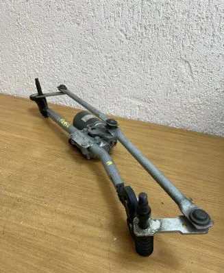 BMW X5 E70 Front wiper linkage and motor 7200536001 40515512V