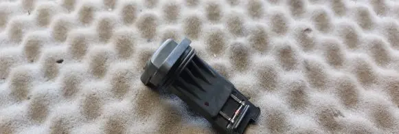 Mazda 3 III Mass air flow meter E5T62271 K62664X24