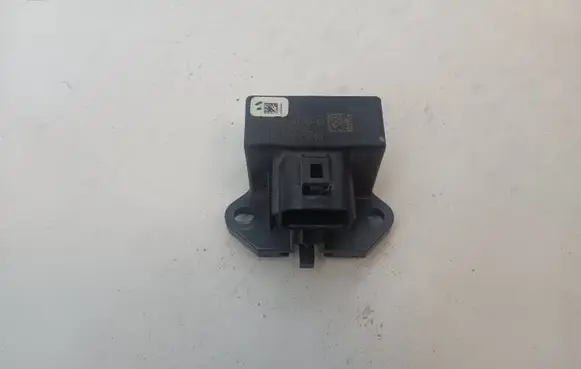 Ford Fusion II Fuel pump relay CU5A9D370FC 11540060E 0101K13350110109