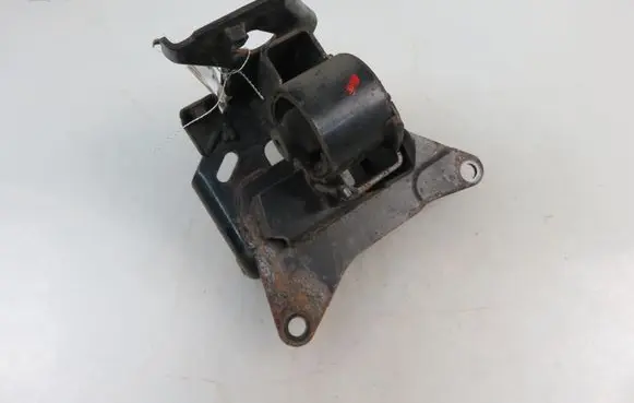 Toyota Urban Cruiser (XP110) Gearbox mounting bracket 