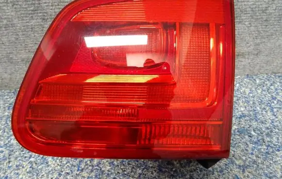 Volkswagen Tiguan Tailgate rear/tail lights 5N0945094G
