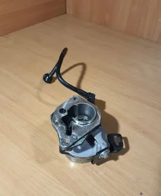 Renault Scenic III - Grand scenic III Vacuum pump 146505272R