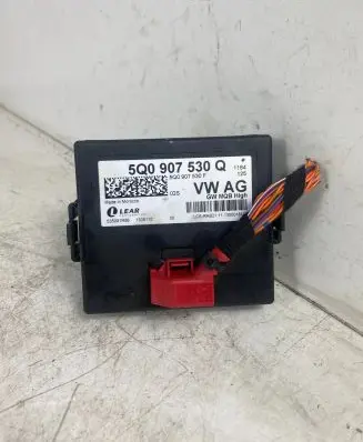 Volkswagen Golf VII Gateway control module 5Q0907530Q 5Q0907530F