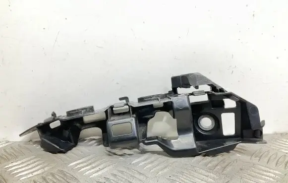 Front bumper mounting bracket
