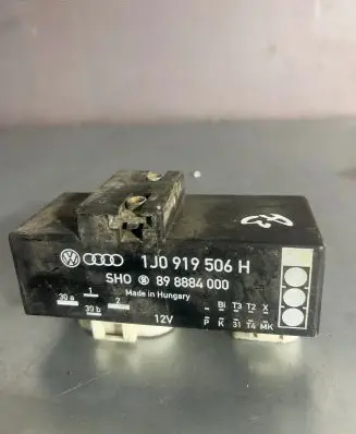 Coolant fan relay