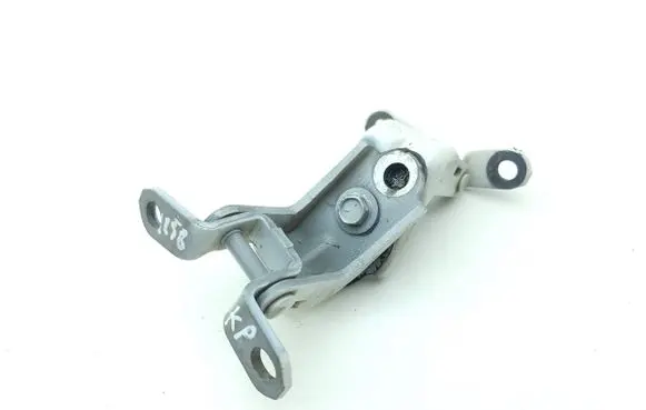 Nissan Qashqai J12 Front door hinge set 