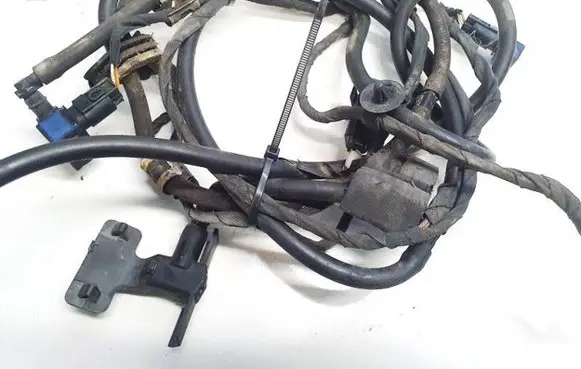 Mercedes-Benz ML W164 Windshield washer spray nozzle A1648600347