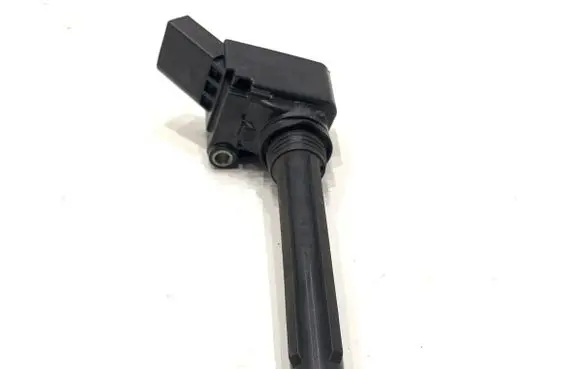 Volkswagen PASSAT B8 High voltage ignition coil 06L905110K