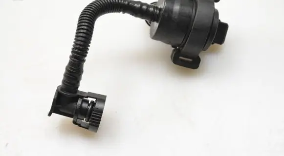 BMW 3 E90 E91 Turbo solenoid valve 7551262