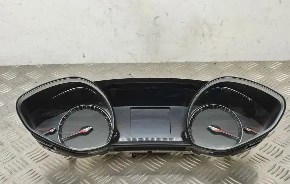 Peugeot 308 Speedometer (instrument cluster) 9814737380