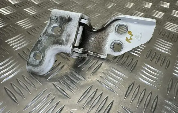 Citroen Jumper Rear door lower hinge A046574