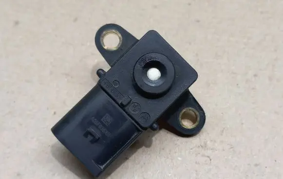 BMW 5 E60 E61 Air pressure sensor 7542623 6PD7400 040605