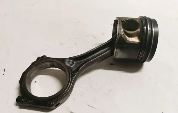 Audi A8 S8 D3 4E Piston with connecting rod 057A