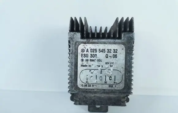 Mercedes-Benz E W210 Coolant fan relay A0255453232 898940000