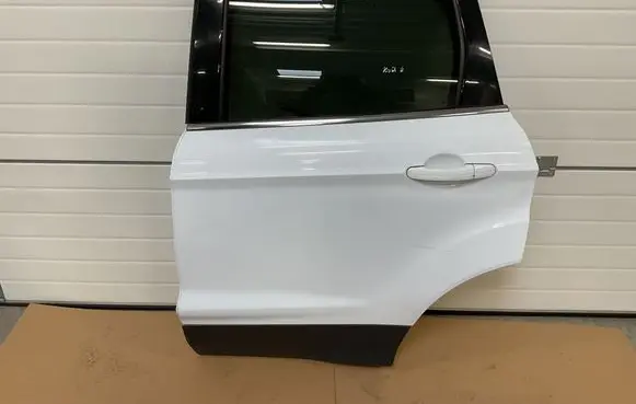 Ford Kuga II Rear door 