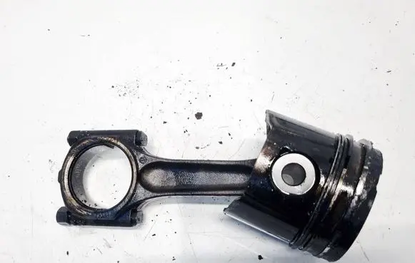 Citroen C5 Piston with connecting rod 