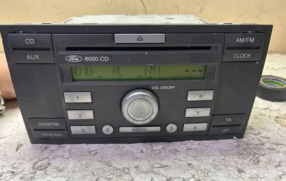 Ford Transit Radio/CD/DVD/GPS head unit 021645 5M5T18C615FA 10R021645