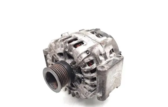 Infiniti Q50 Generator/alternator A6519062500